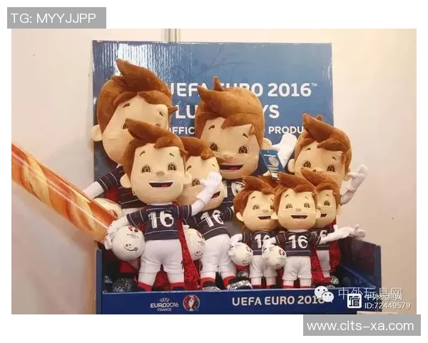 球星头像与足球元素完美融合的创意蛋糕设计，展现运动与甜点的双重魅力